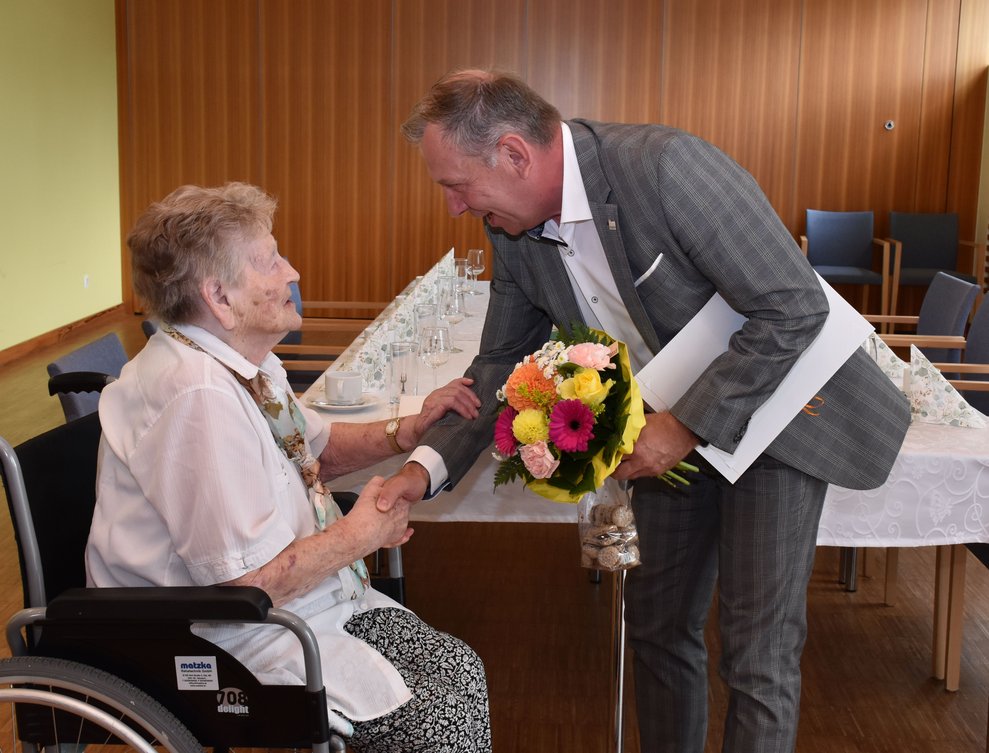 Frau Hirschkron und Josef Ramharter.