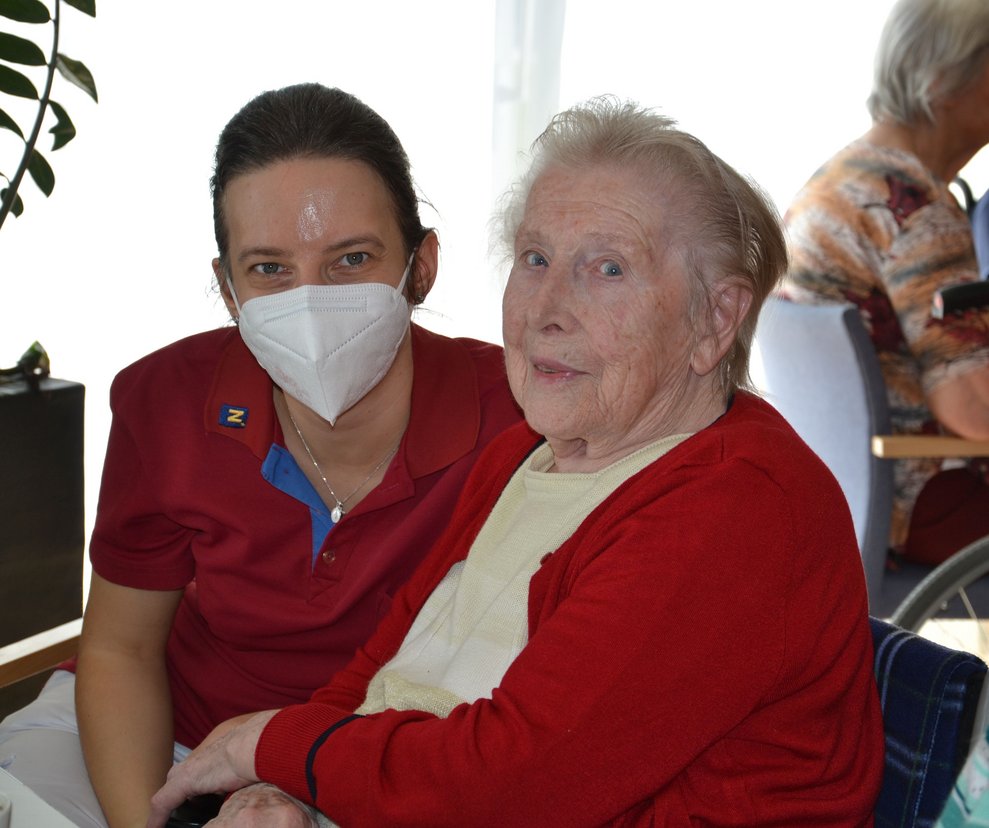 Betreuerin und Bewohnerin