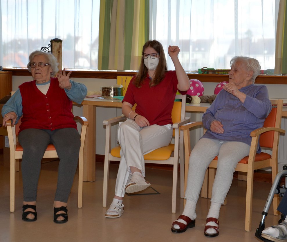 BewohnerInnen und Betreuerin