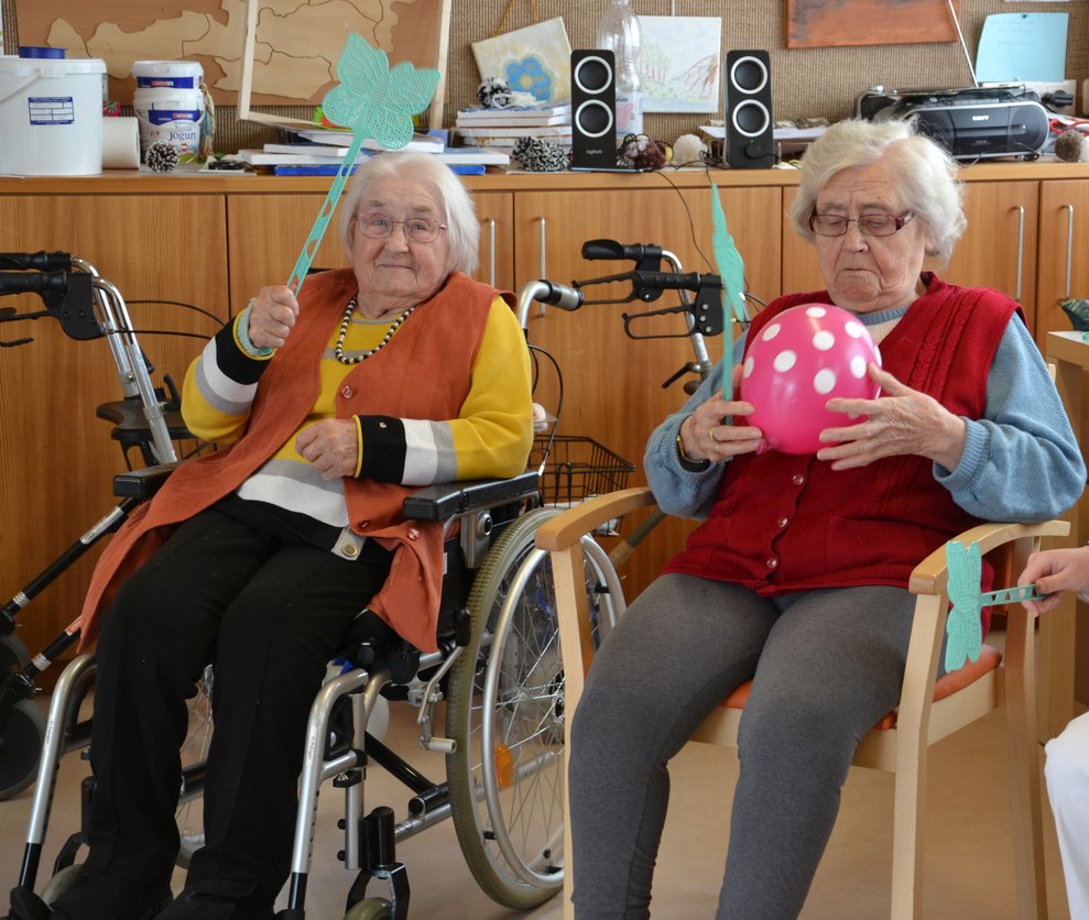 BewohnerInnen und Betreuerin