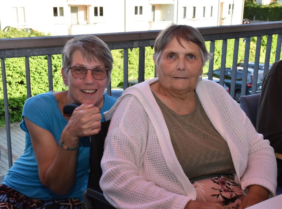 Frau Dafert und Tochter.