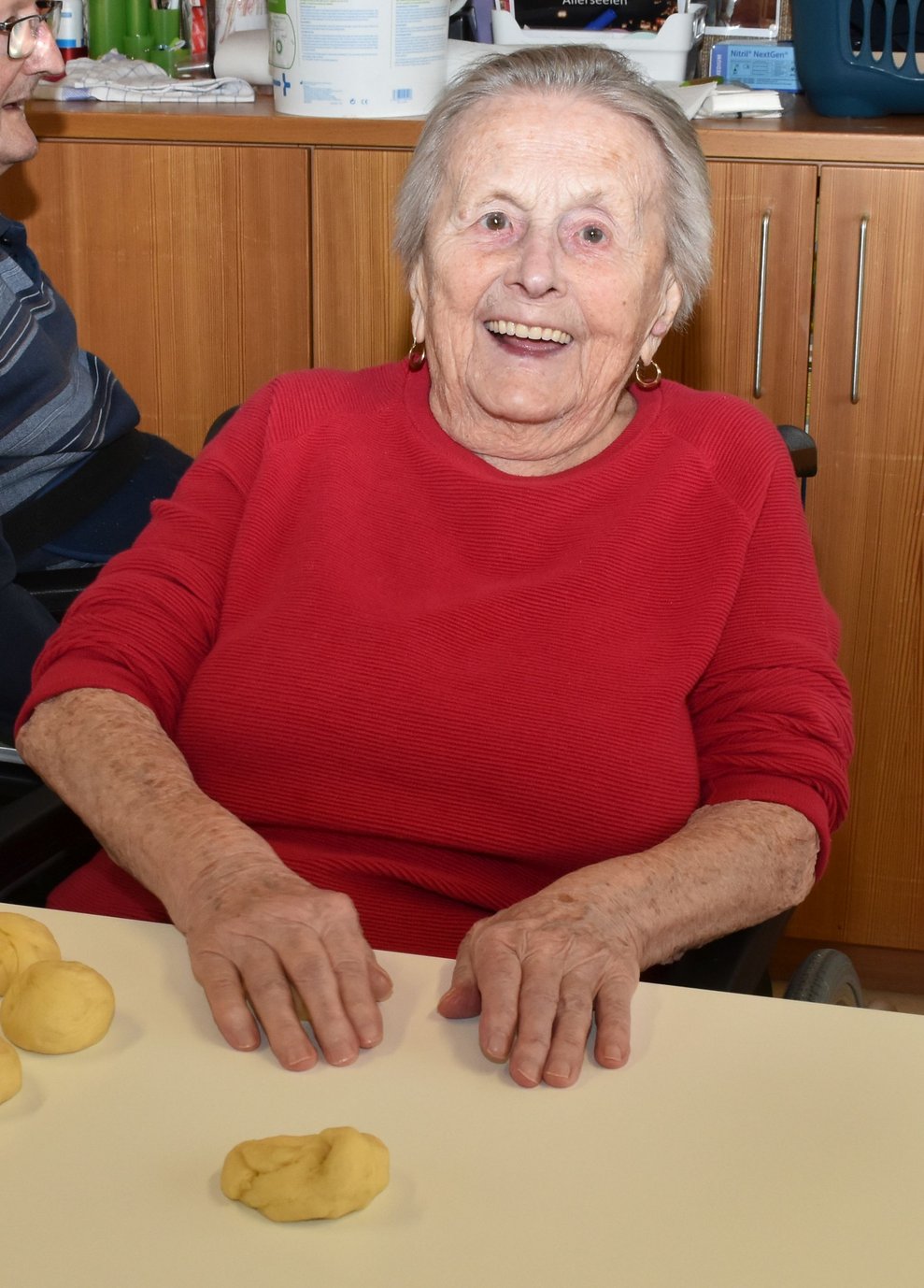 Frau Maria Zwettler.