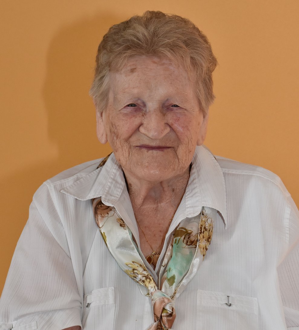 Portraitfoto von Frau Hirschkron.
