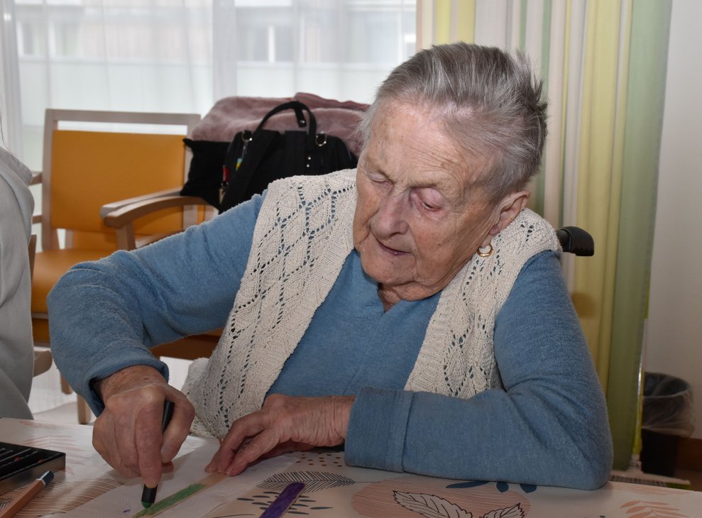 Frau Maria Zwettler.