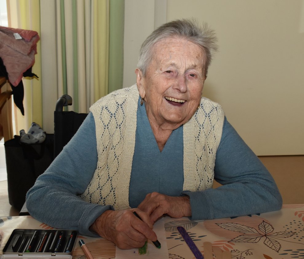 Frau Maria Zwettler.