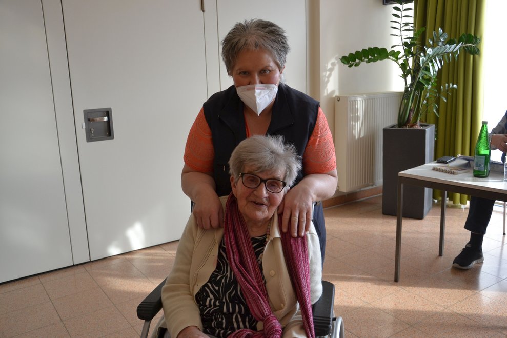 Betreuerin und Bewohnerin