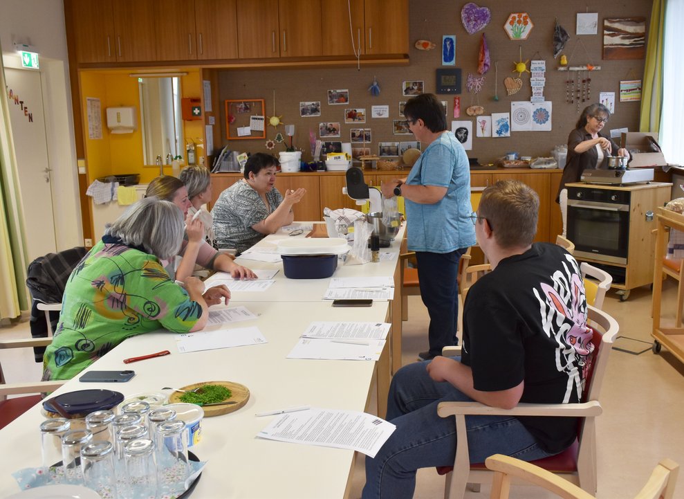 Gruppenfoto der Teilnehmer.