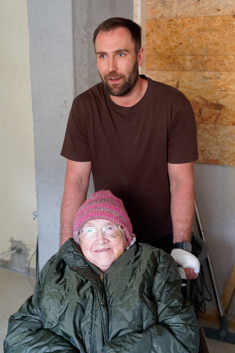 Phillip Stark mit Uroma Rohrbeck.