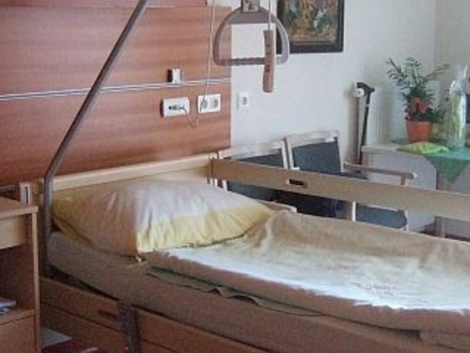 Pflegebett.