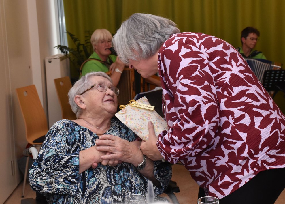 Fr. Rohrbeck mit Fr. Hrauda