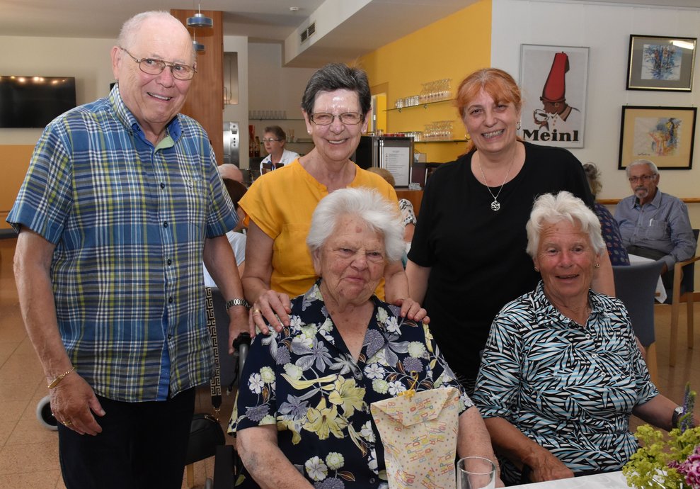Gruppenfoto mit Frau Mantsch.