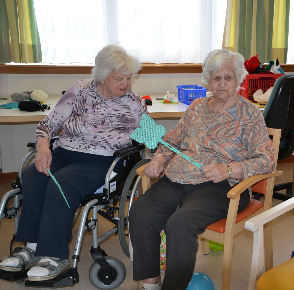 BewohnerInnen und Betreuerin