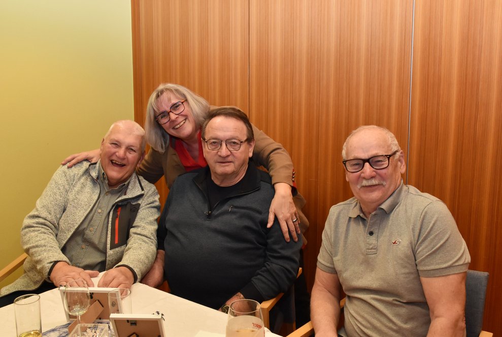 Herbert Ecker, Johann Winkler und Ferry Gutlederer mit Heidemarie Hrauda.