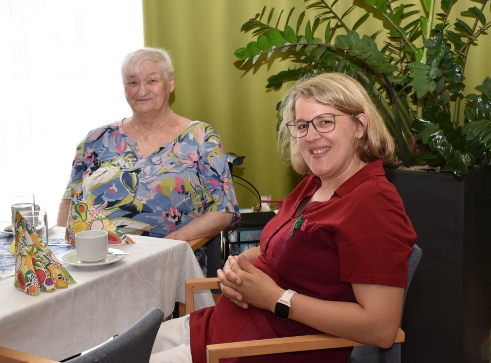 Frau Widhalm und Petra Mader.