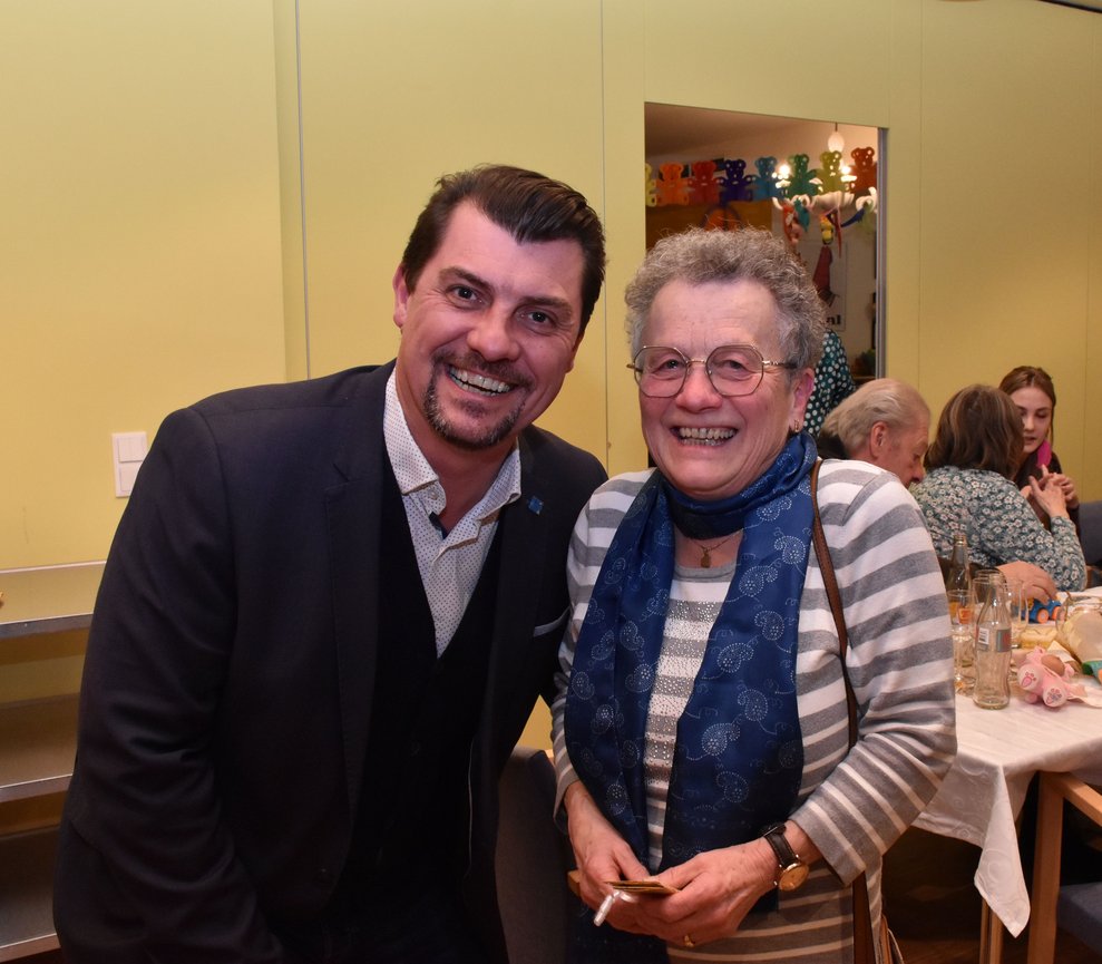 Ein Mann und eine Frau.