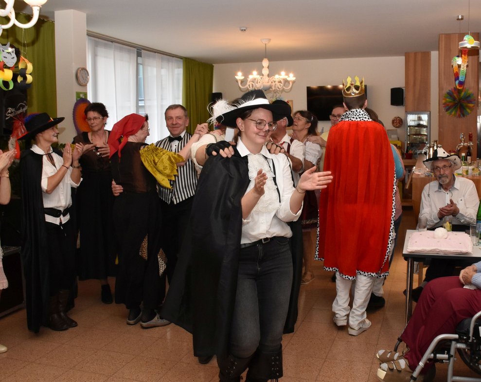 Polonaise und Tänzer.