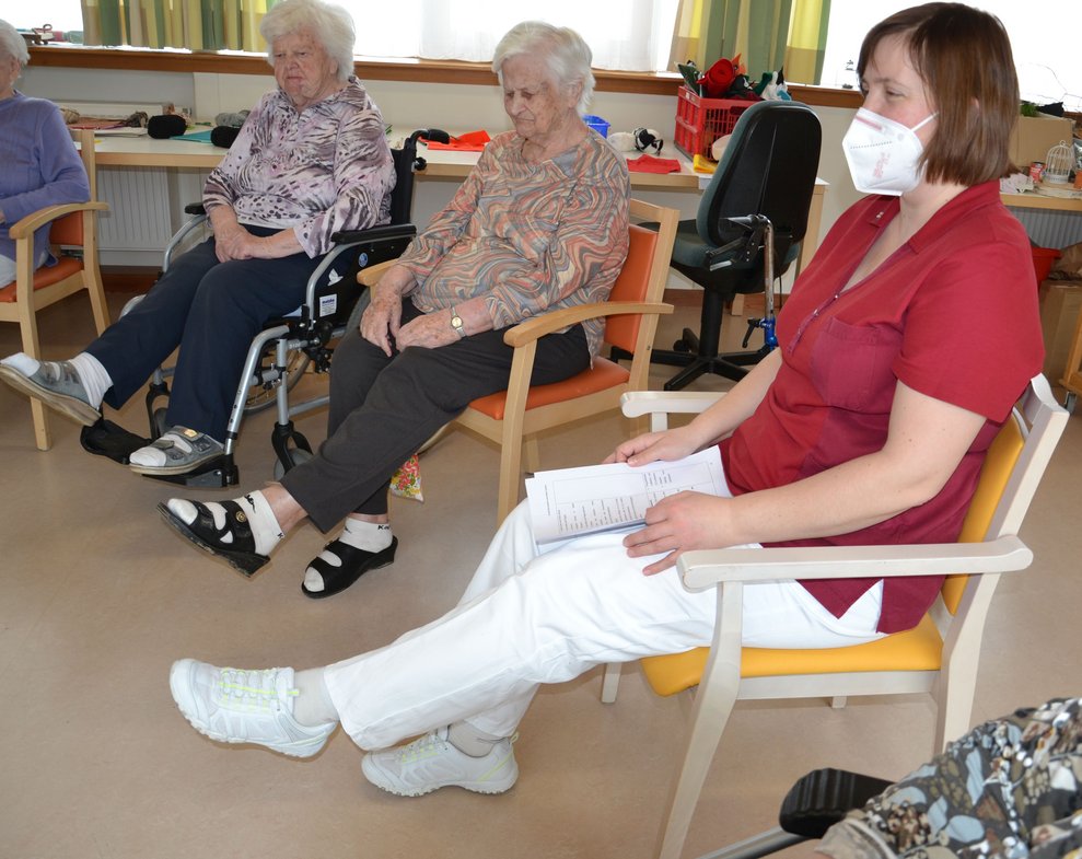 BewohnerInnen und Betreuerin