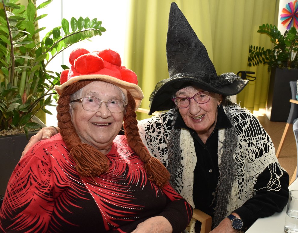 EA Anni Weber und Fr. Rohrbeck.