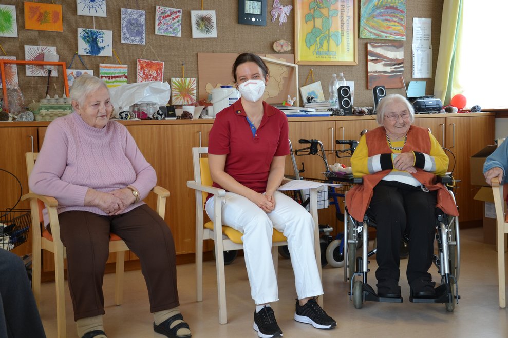 BewohnerInnen und Betreuerin