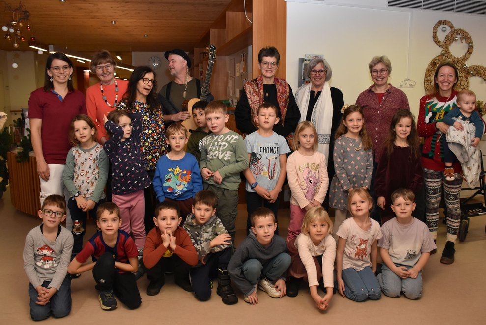 Gruppenfoto Schulkinder.