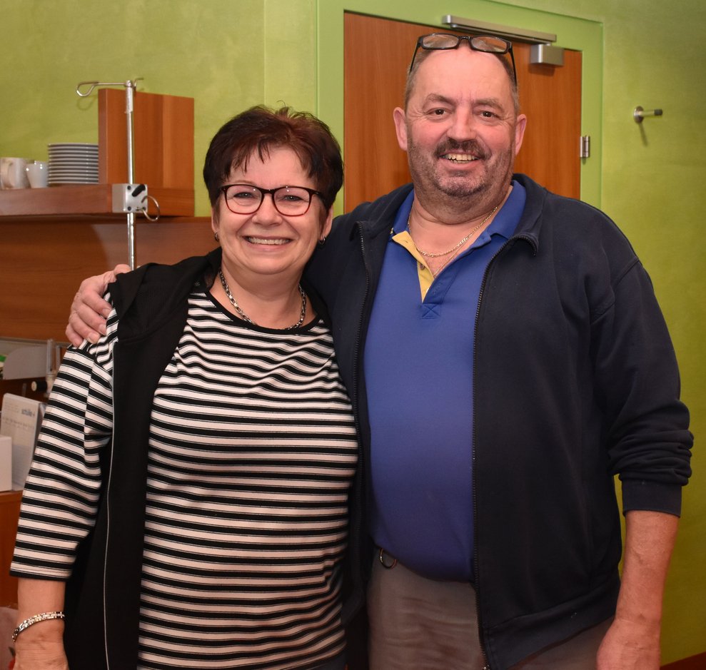 Kollege Herbert Ritter kommt zur Verabschiedung