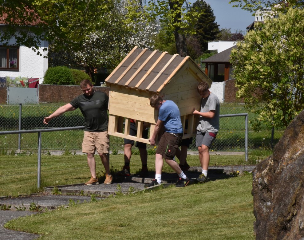 Der neue Hasenstall.